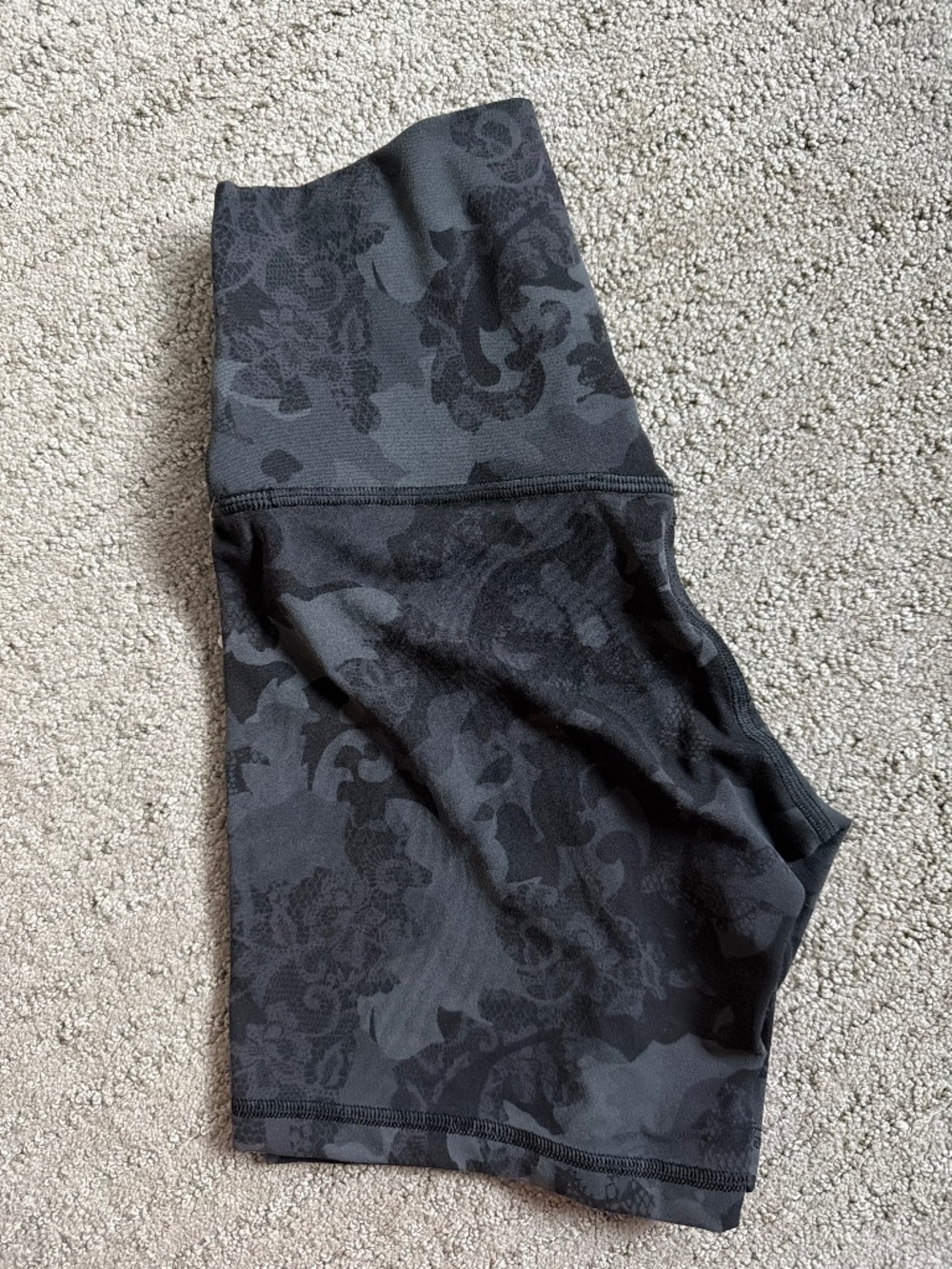 lululemon align shorts